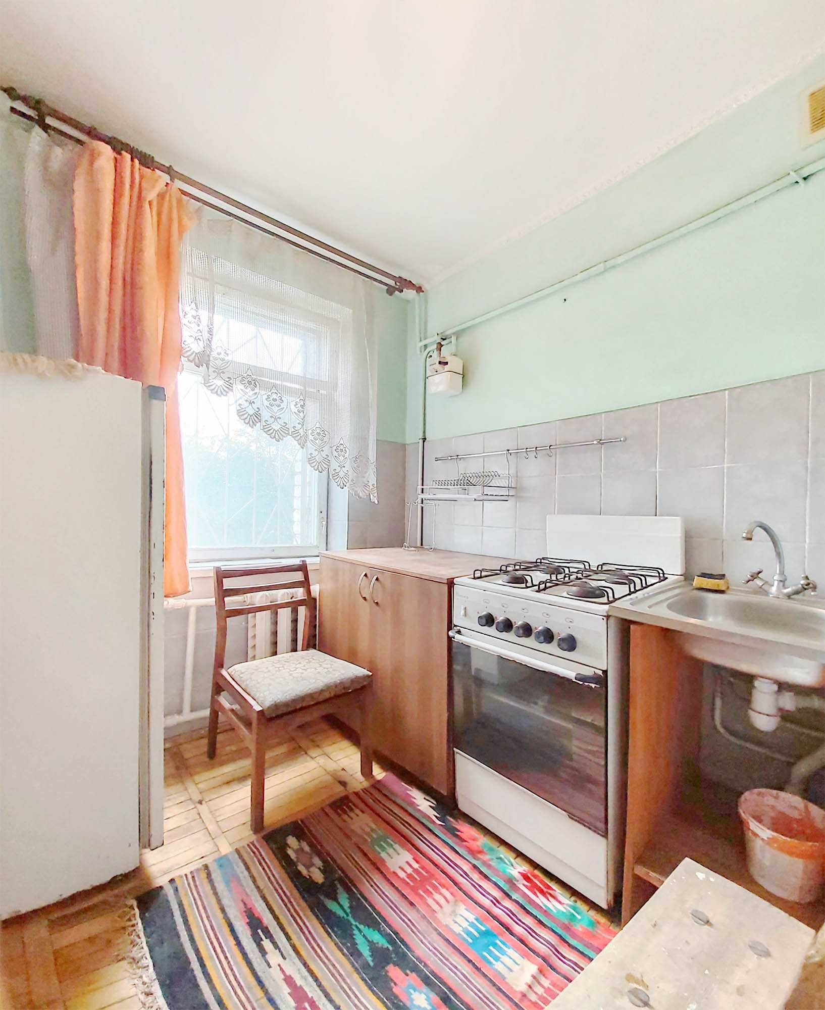 1-Room Apartment on Mykolaichuka Street, Fully Furnished