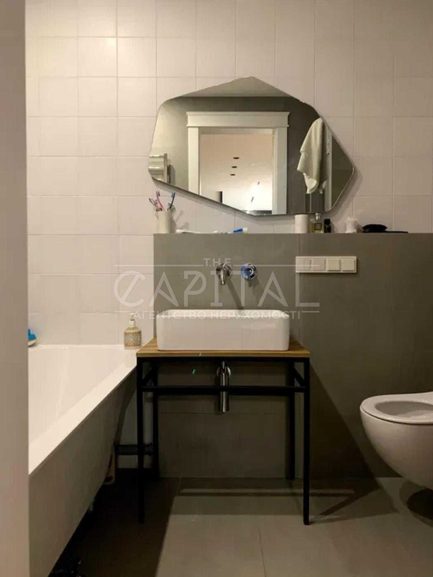 Modern 91m² Apartment with Designer Interior