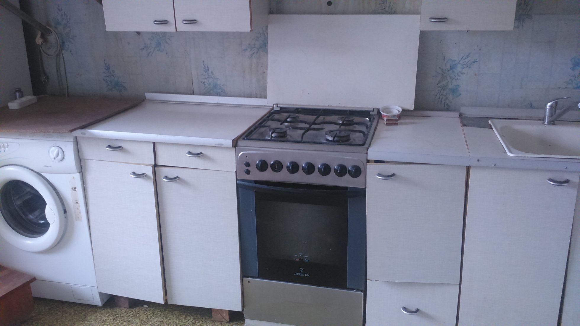 Separate entrance apartment with basic amenities