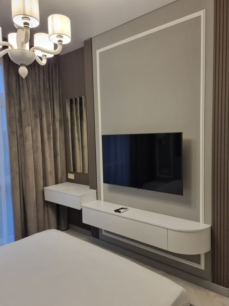 Premium 1.5-Room Apartment with Designer Renovation