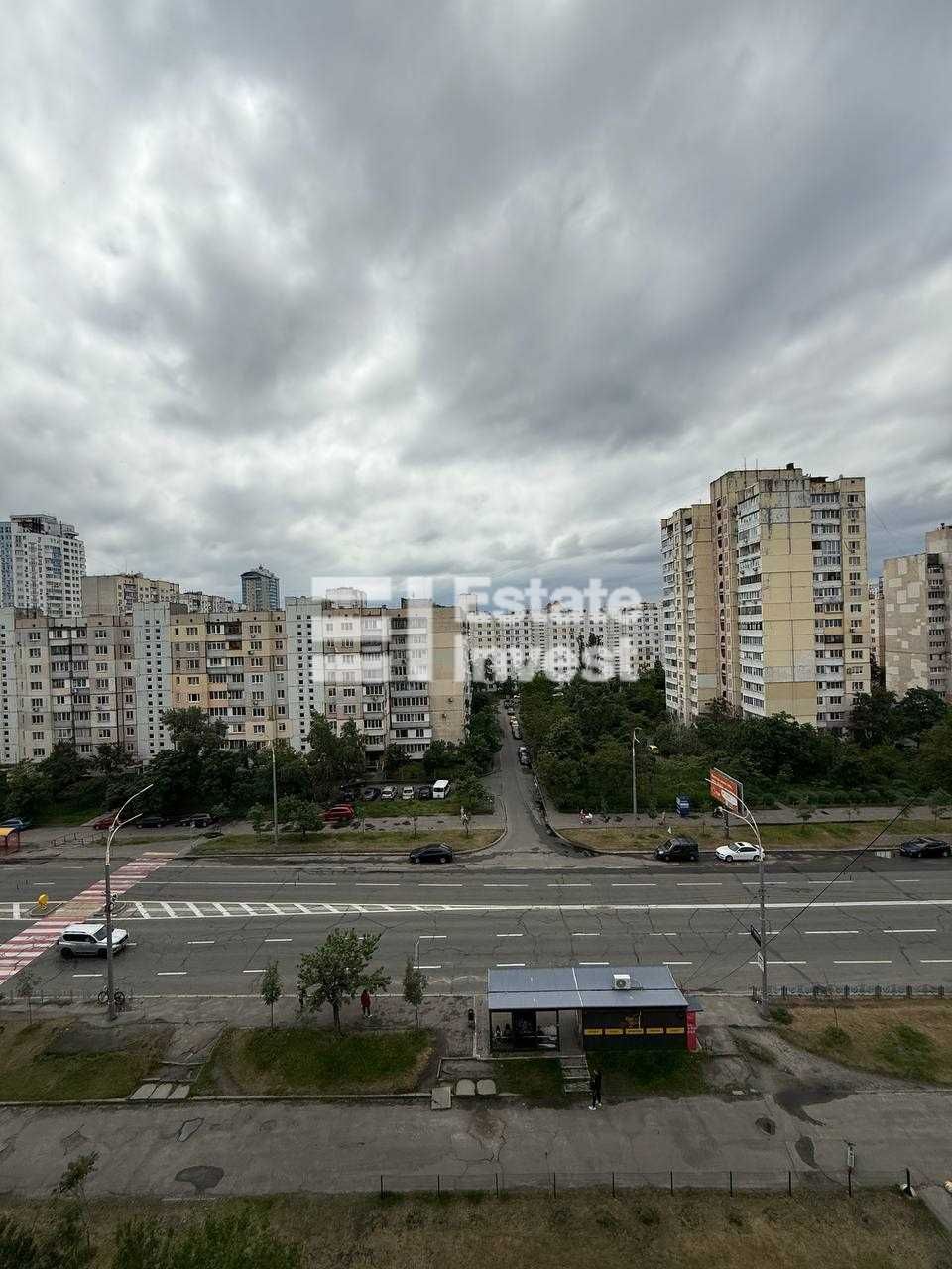 1-bedroom apartment near Heroiv Dnipra metro station
