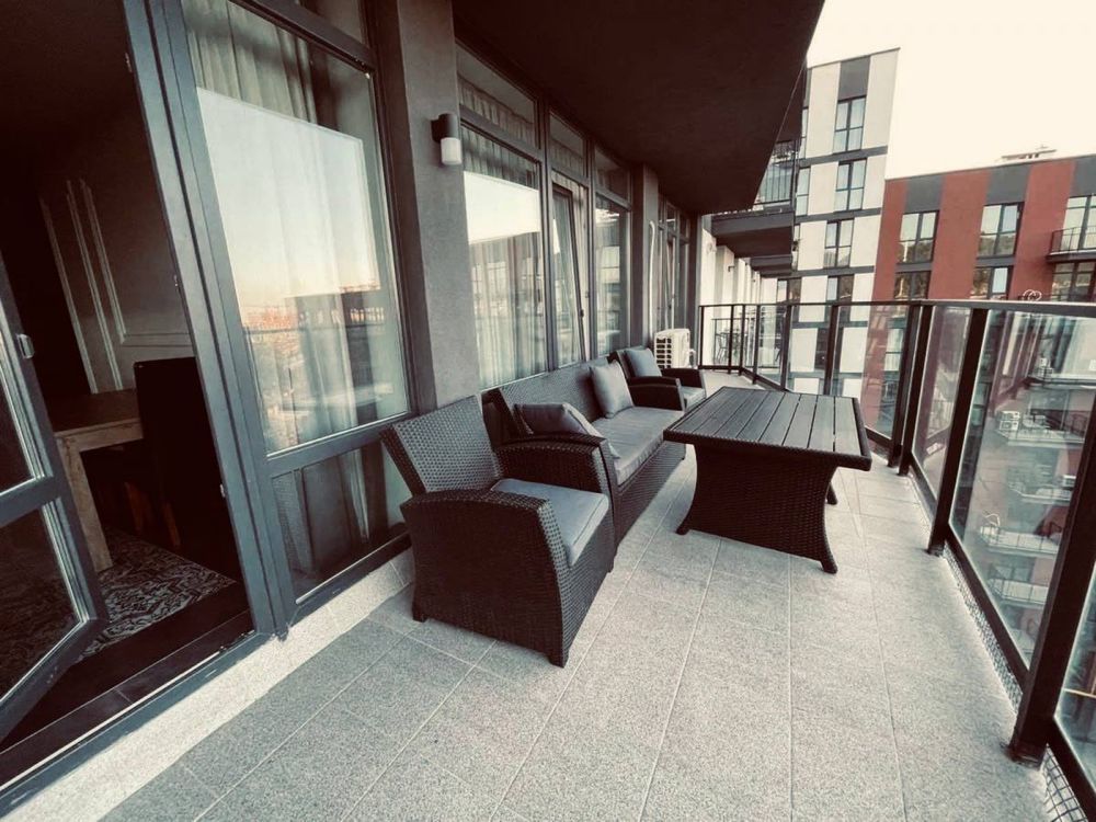 Stylish 2-Bedroom Apartment in Avalon Complex with Terrace and City Views
