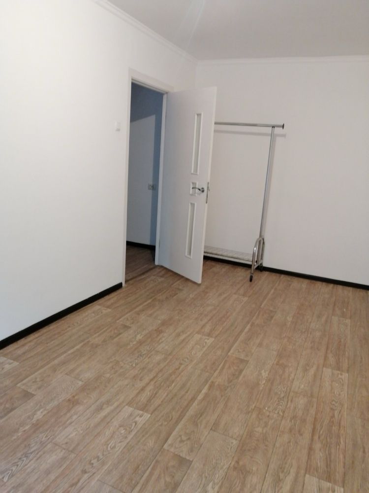 One-bedroom apartment on Pulyuya Street, central city location near river