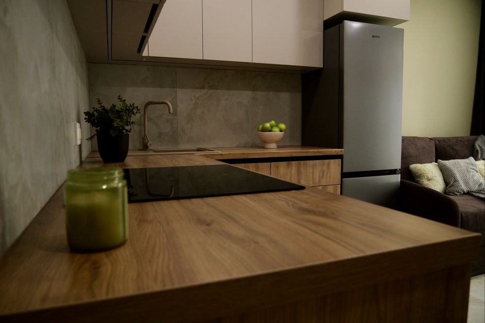 2-Room Apartment in Bahahovutivskyi Complex - Low Floor, Fully Equipped