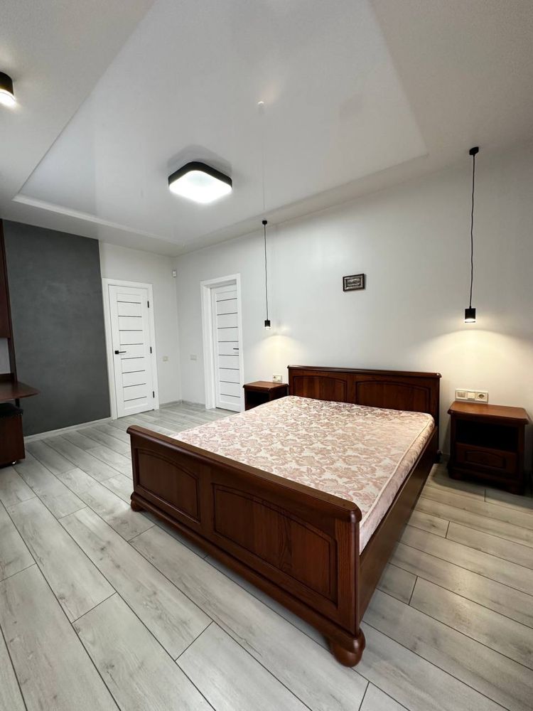 Spacious 1-bedroom apartment in Lviv city center with modern amenities