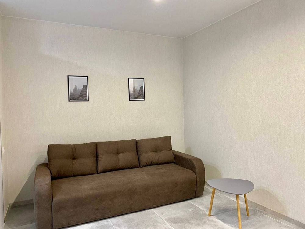 2-Room Apartment in Novodvoryansky Complex, Modern Design