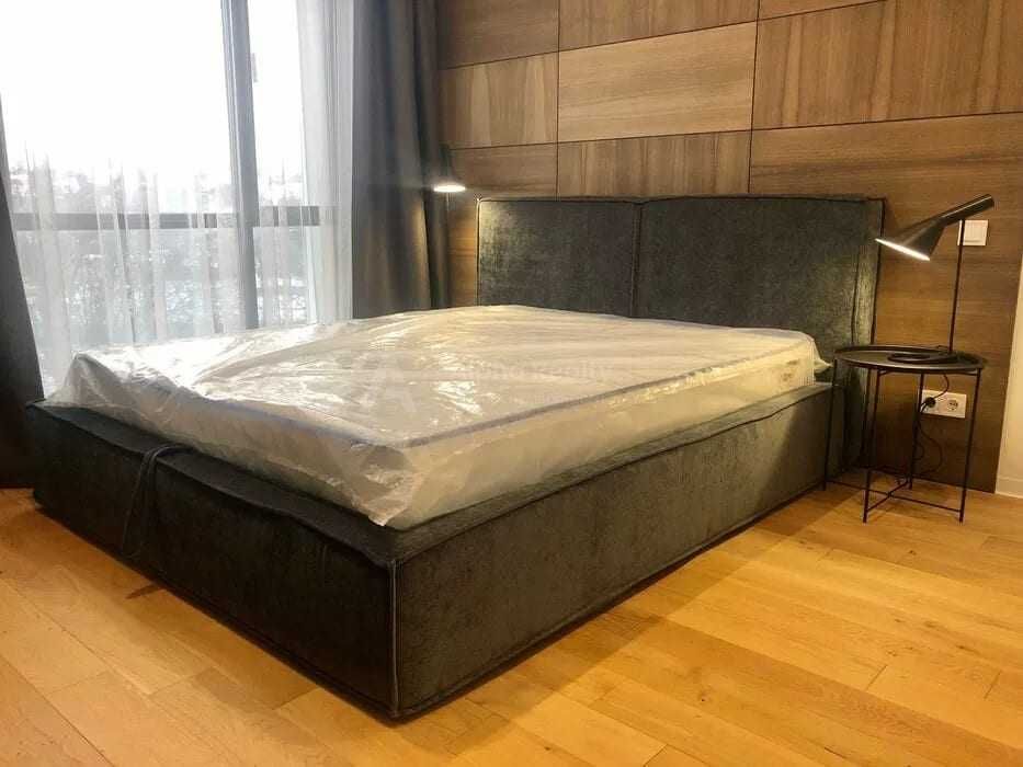 Luxurious 3-Bedroom Designer Apartment in Park Avenue