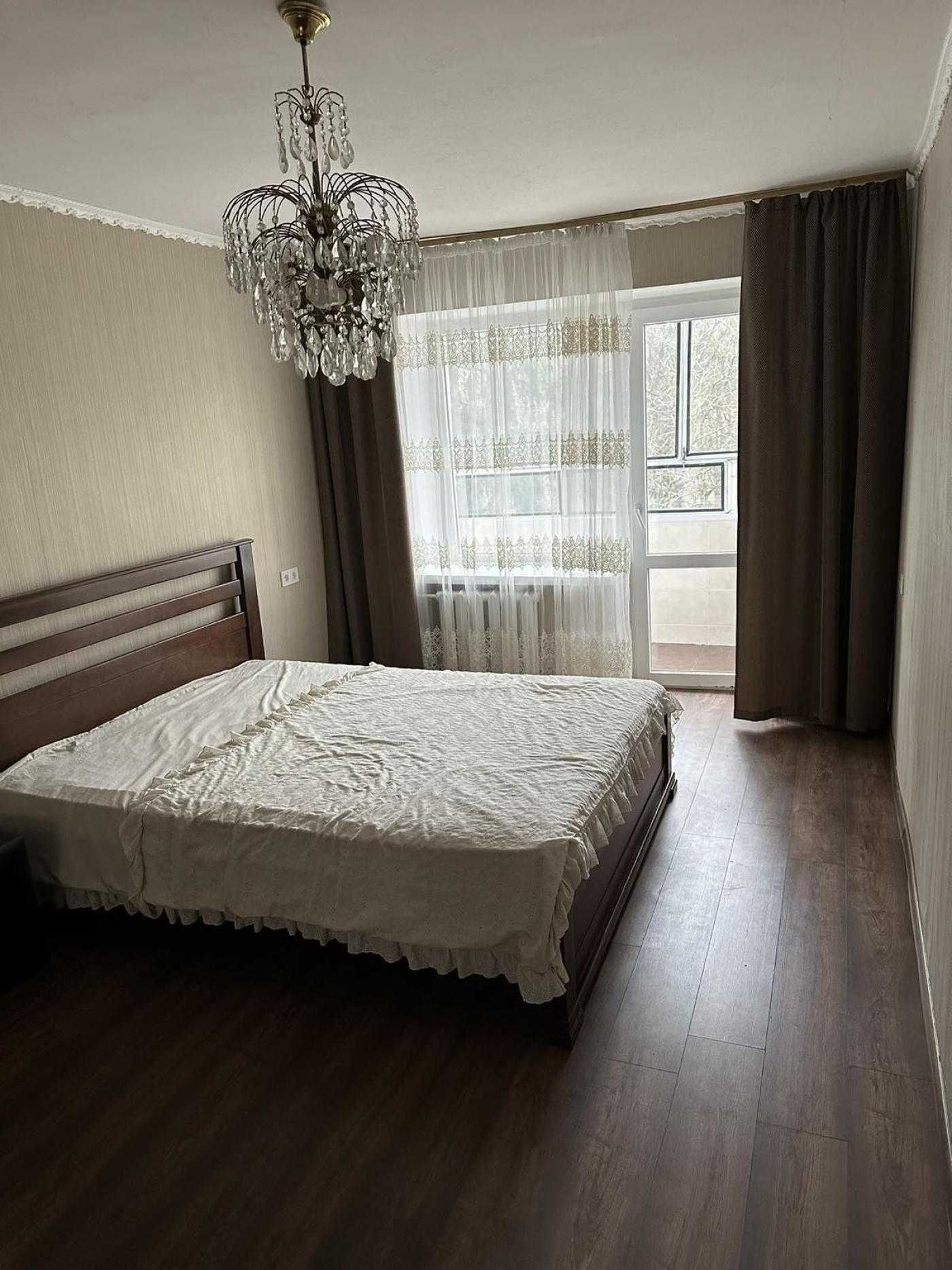 Modern 2-Bedroom Apartment with Designer Kitchen