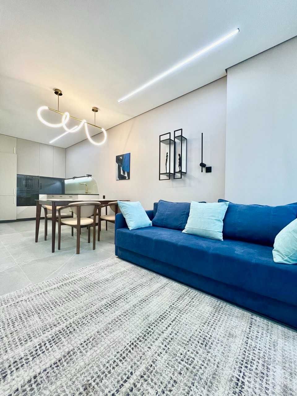 Modern Manhattan City Apartment with Smart Lighting