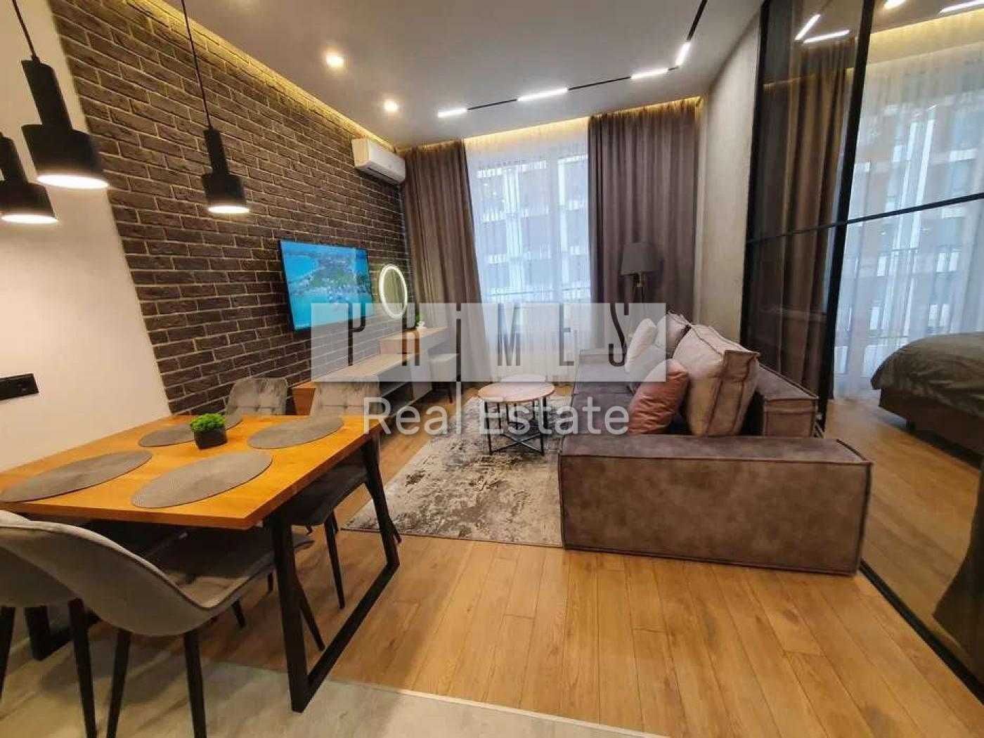 Designer Loft-Style 1-Bedroom Apartment in Yaroslaviv Grad Complex