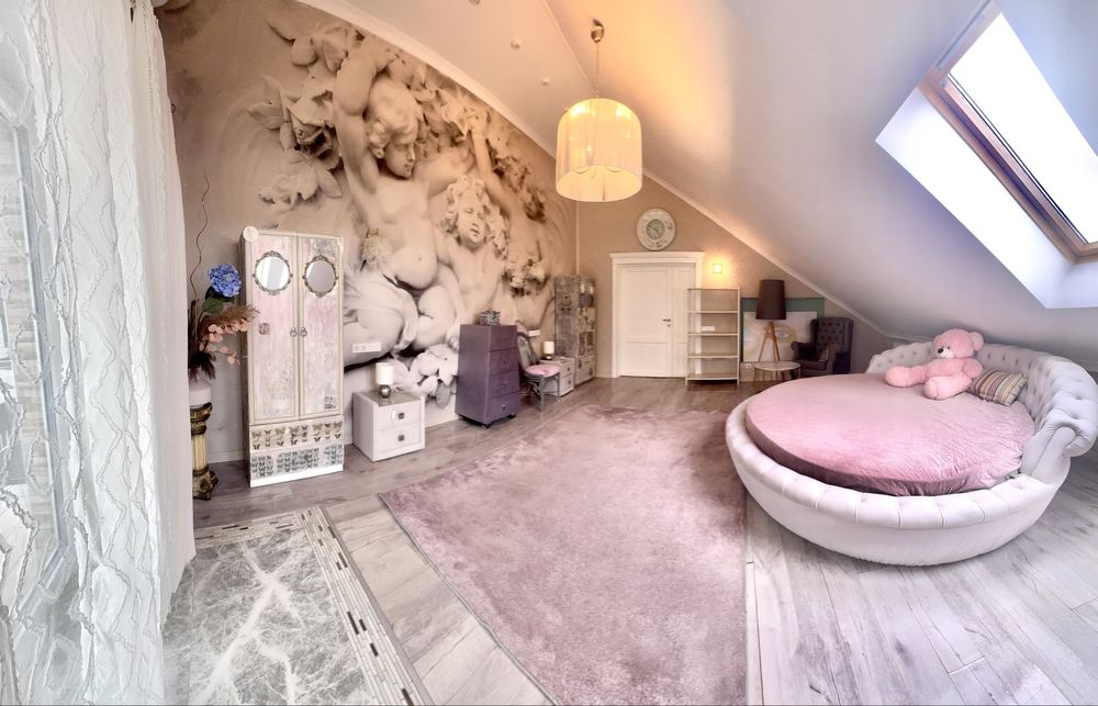 Luxury Penthouse with Sauna and Jacuzzi - Spacious 200 m² Accommodation