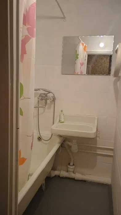 Cozy 1-Bedroom Apartment Near Vokzalna Metro