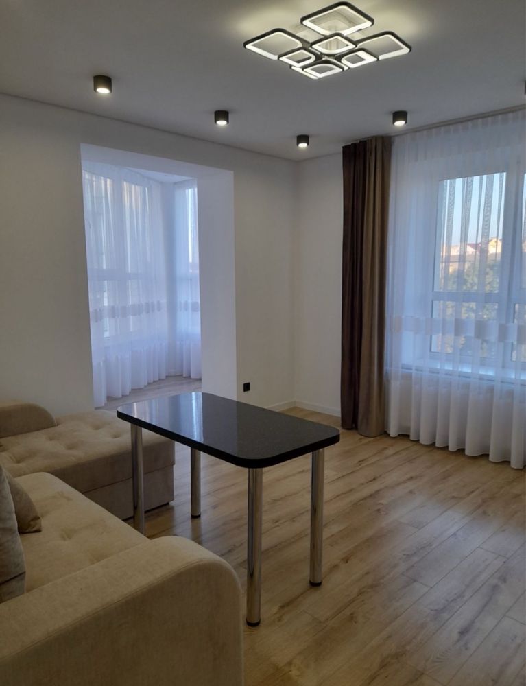 Stylish 2-room apartment in Lipky residential complex