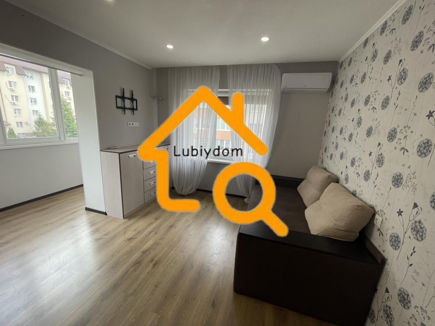 Rental Apartment in Molodizhnyi Mistechko Complex with Developed Infrastructure