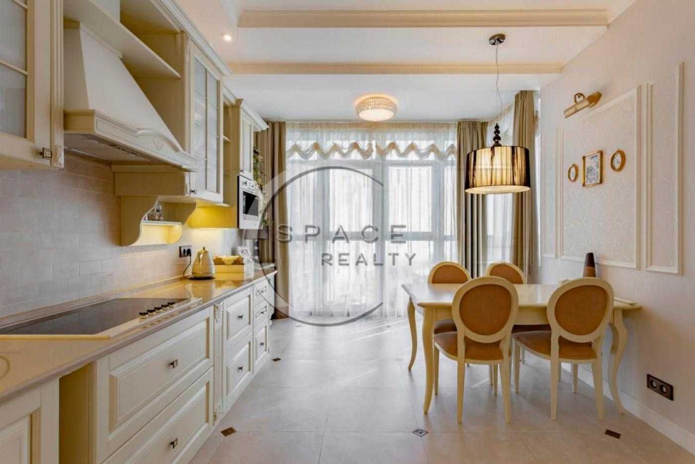 Exclusive 3-Room Apartment in Novopecherski Lipki Complex