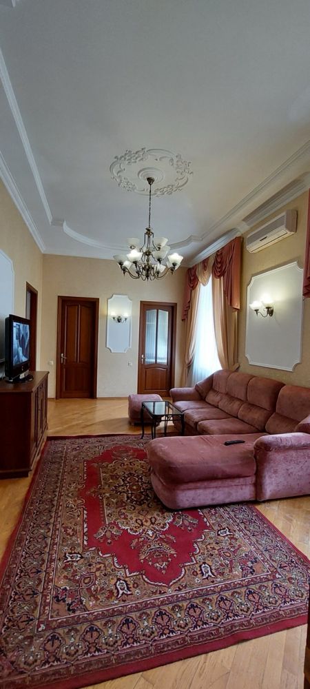 Spacious 3-Bedroom Apartment in City Center