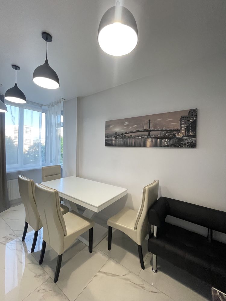 1-Bedroom Apartment in Chornovola Avenue, Happy Platinum Complex
