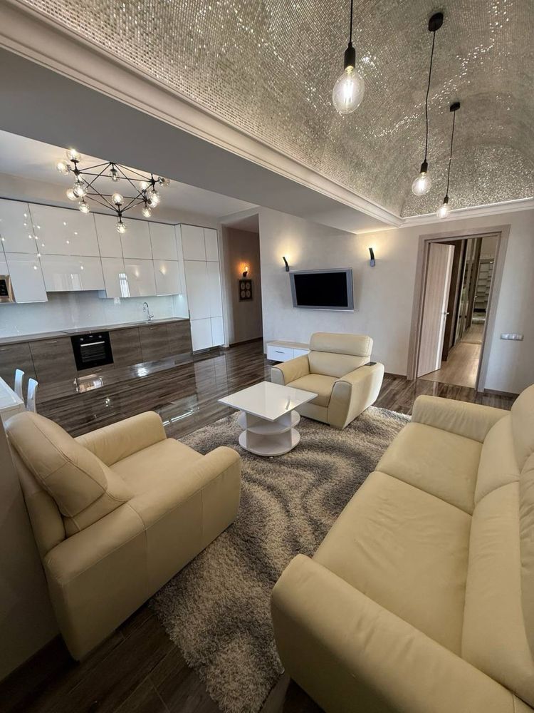 Spacious 140 m² Apartment in Renaissance Complex, Primorsky District