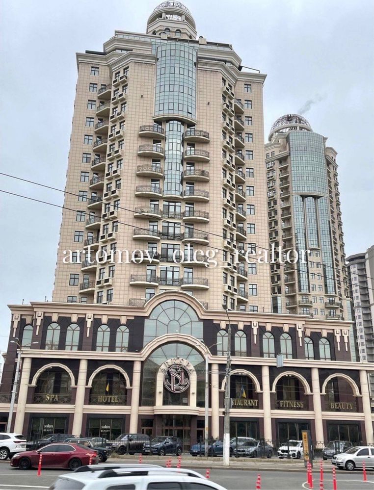 Luxury Penthouse with Sea View in Arc Palace