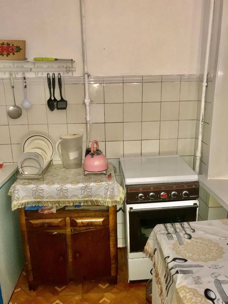 Spacious 2-Room Apartment in Central Kyiv with Balcony and City View