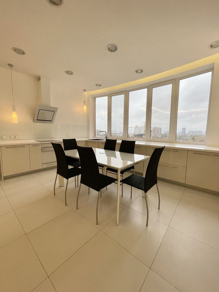 4-Room Apartment in Bochki Complex near Shevchenko Avenue