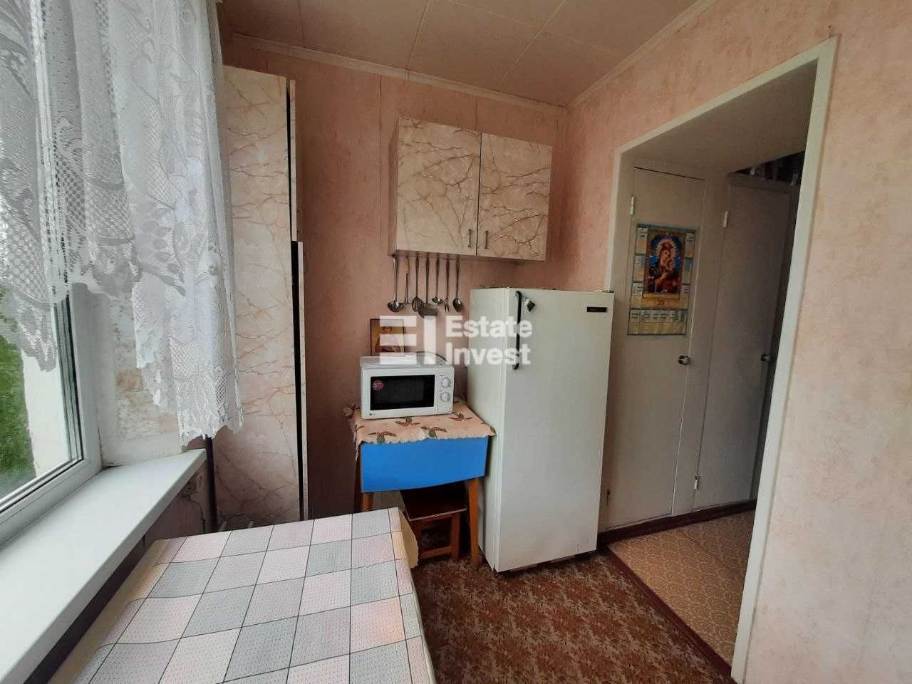 2-Room Apartment on Zhukovsky Avenue with Full Furnishings