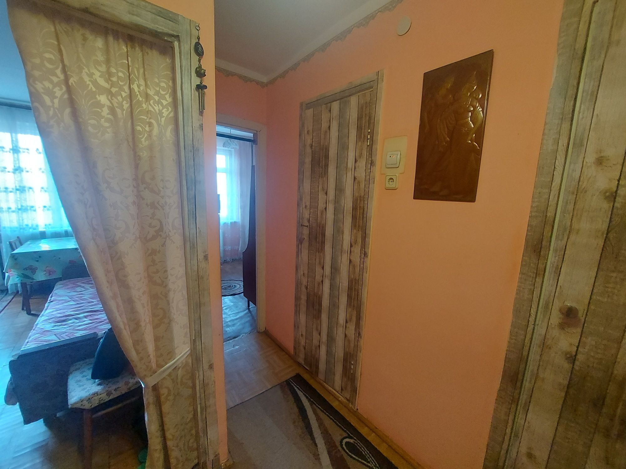 1-Room Apartment near Military Base on Grabovetska Street