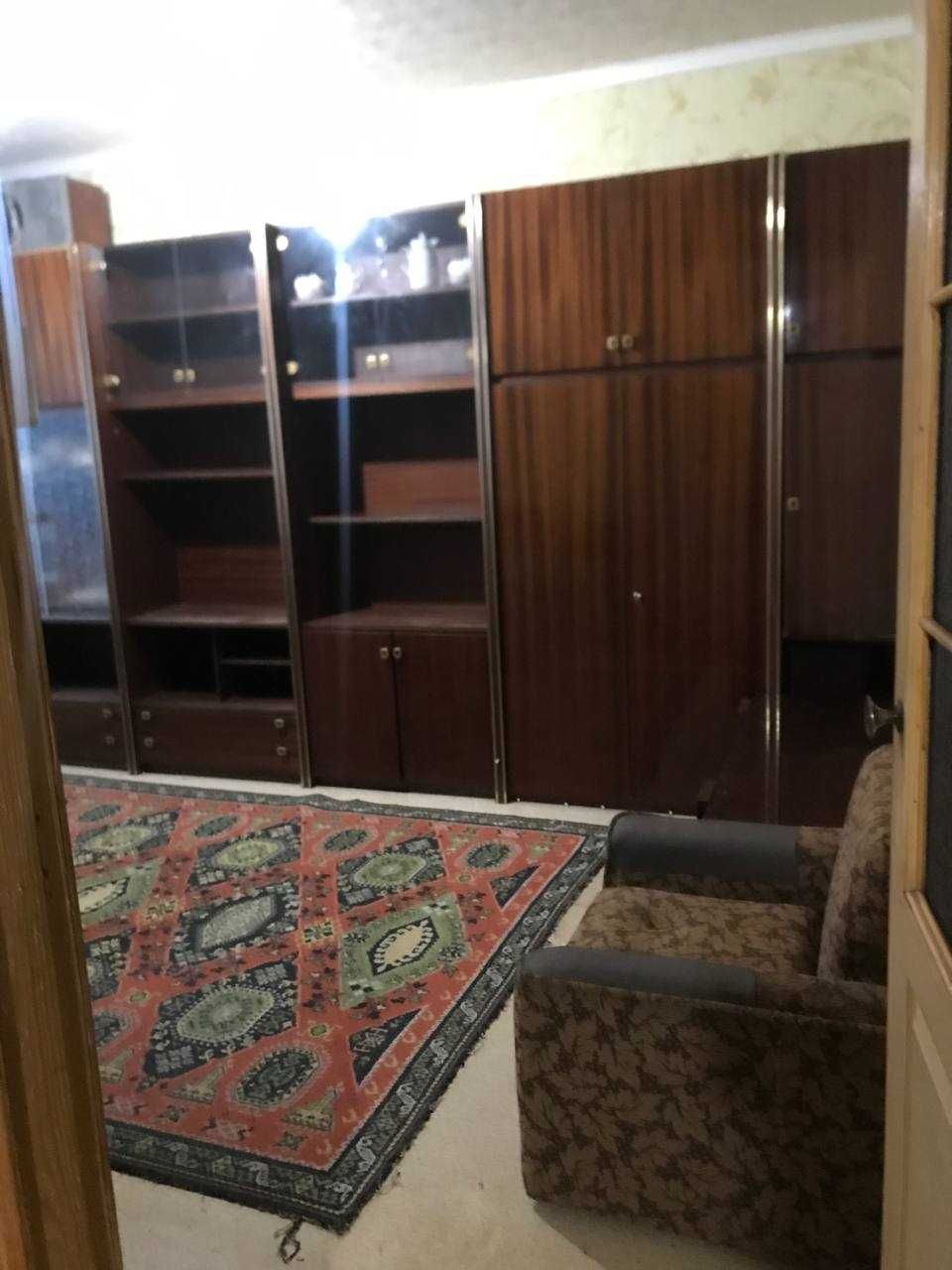 Warm 1-Bedroom Apartment Near Class Supermarket