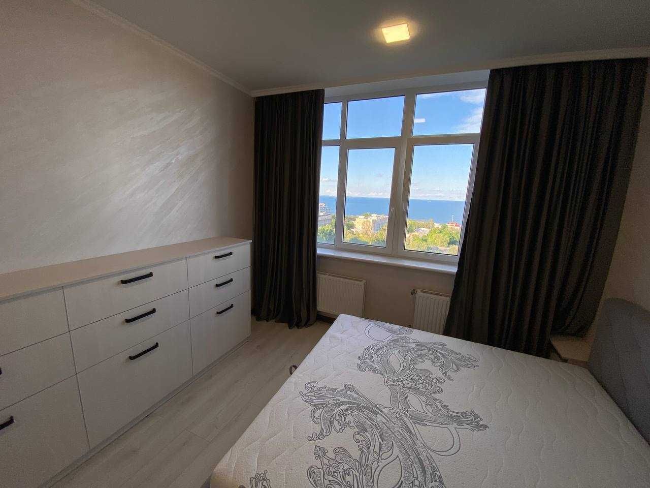 Spacious 1-bedroom apartment in French Quarter with sea view