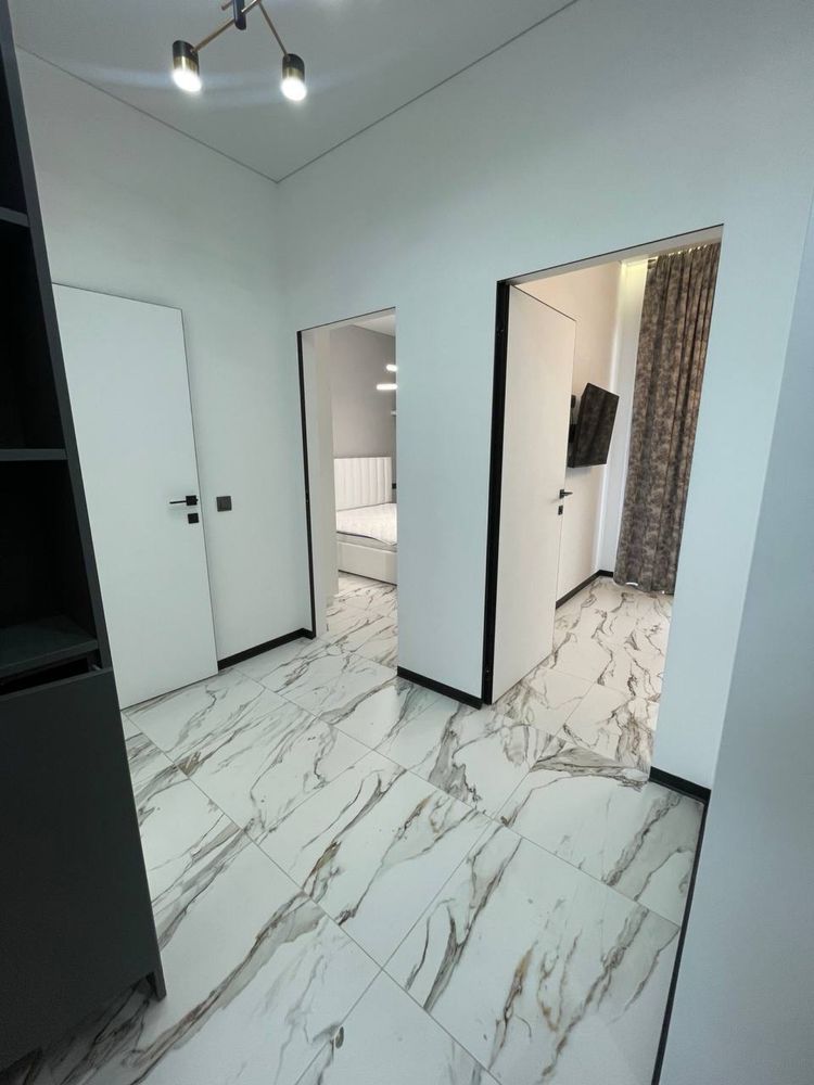 Modern Designer Apartment in Sherwood Club Residence