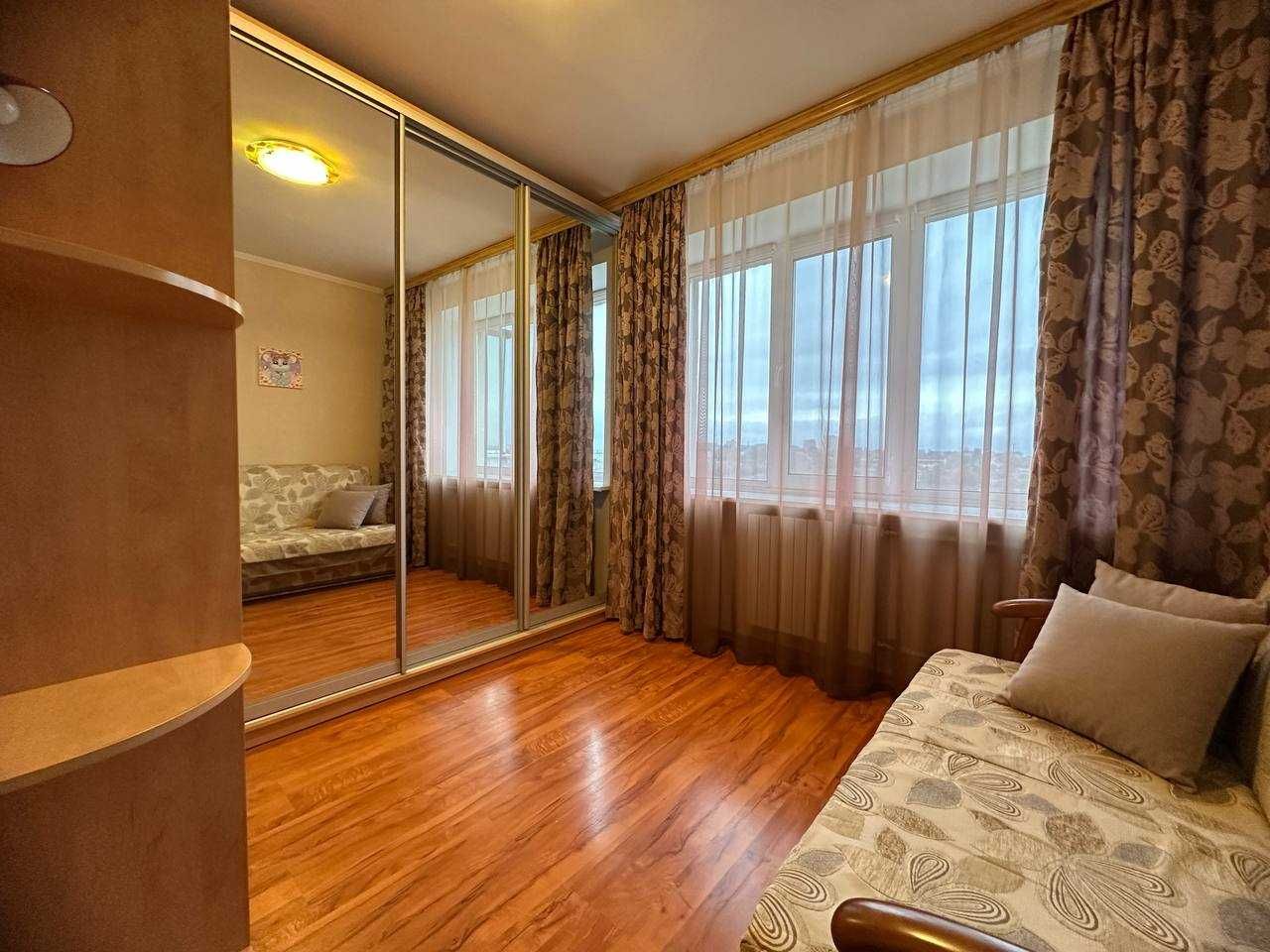 3-Room Apartment on Television Street, 8th Floor, Brick Building