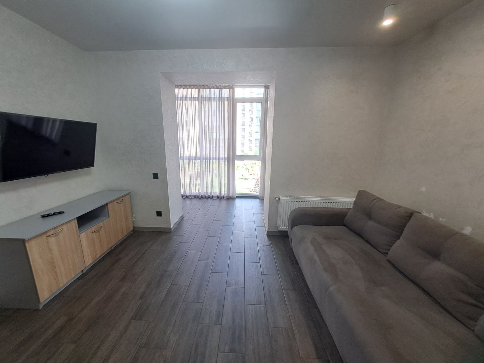 River Park кешеніндегі заманауи дизайны бар 1 бөлмелі пәтер