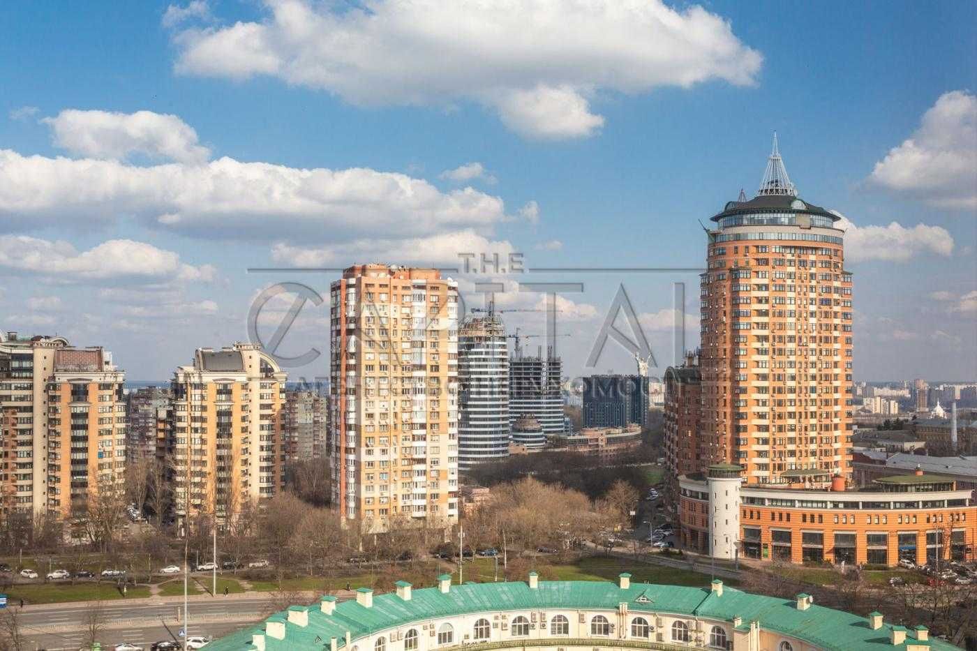 Spacious 130m² Apartment in Panorama na Pechersku Complex