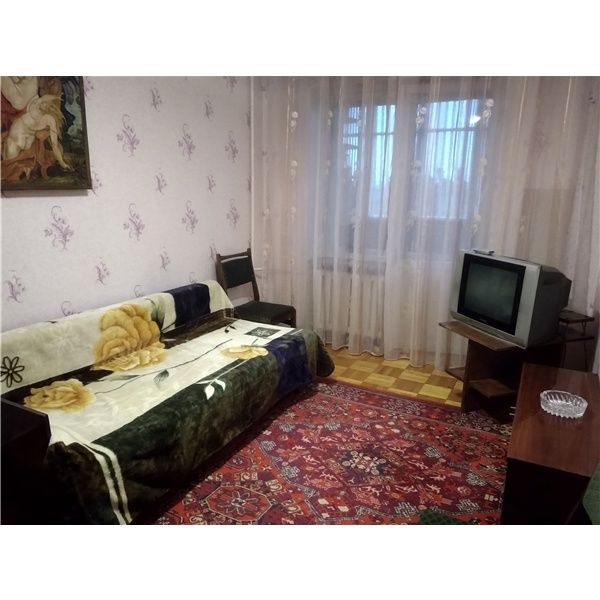 Room in 2-bedroom apartment with utilities included