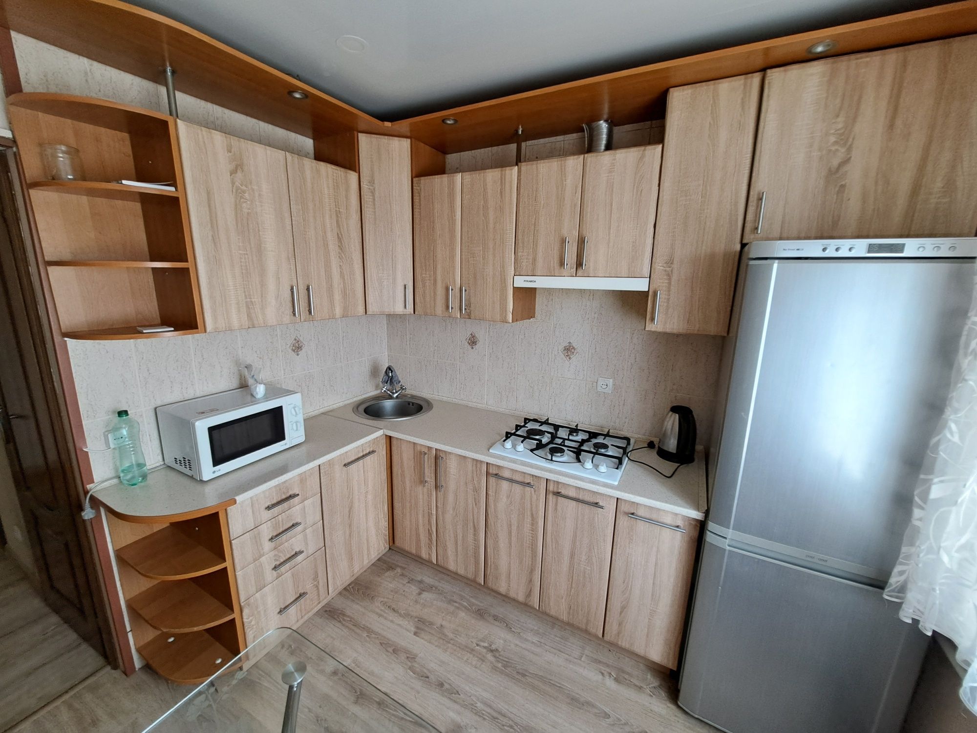 Modern 2-Room Apartment with Renovated Kitchen