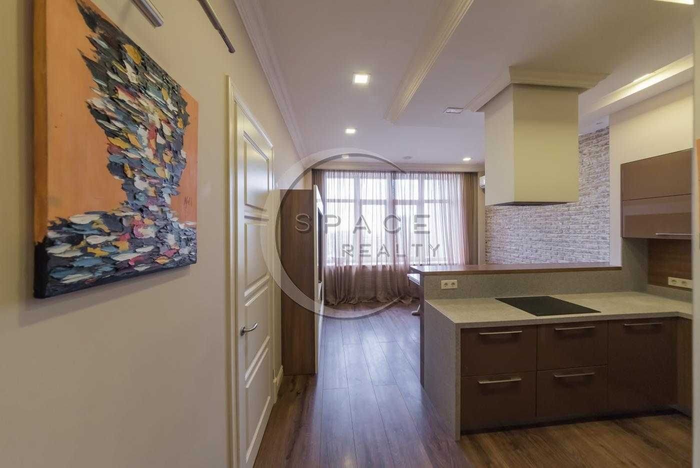 2-Room Apartment in Novopecheski Lipky Complex with Modern Design
