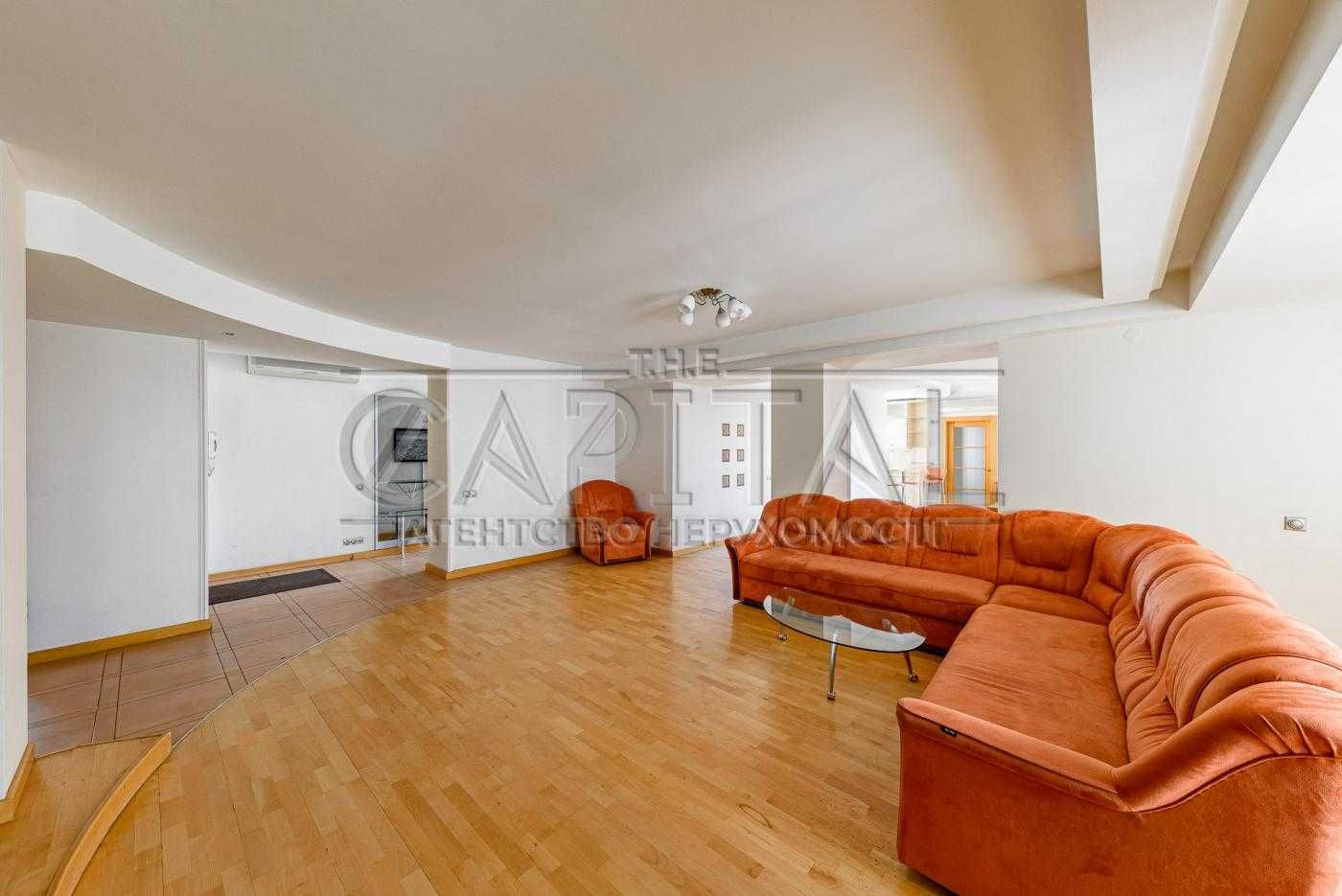 4-Room Spacious Apartment on Omelyanovich-Pavlenko Street, Pechersk District