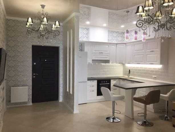 Modern 2-Bedroom Apartment in Arkadia with Walk-in Closet
