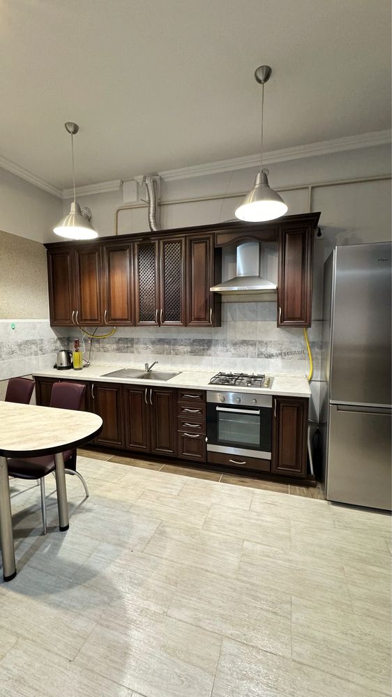 Spacious 1-bedroom apartment in central Lviv with modern design