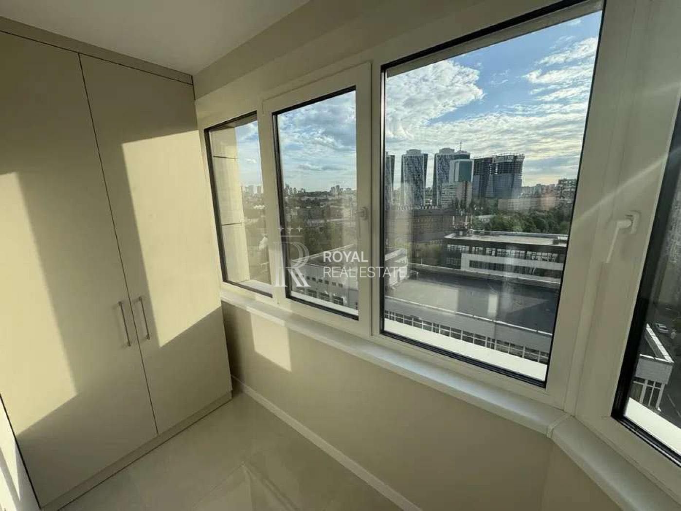 Stylish 1-bedroom apartment in Shevchenkivskyi district, city center