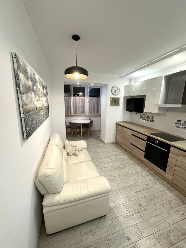2-Room Apartment in Galytskyi Liv Complex with Modern Amenities
