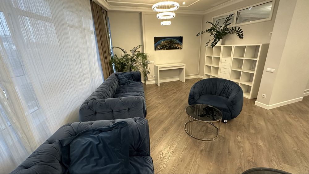 2-Room Apartment in Carnegie Complex, Klovsky Descent, Near Metro Stations