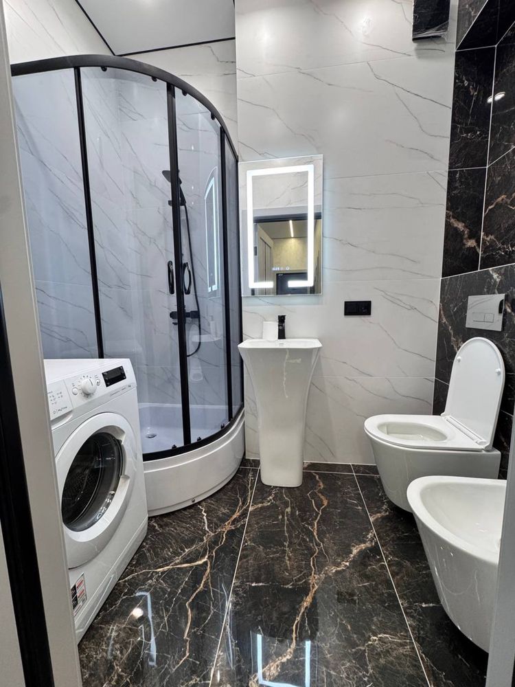 2-Room Apartment with Designer Renovation, Fully Furnished