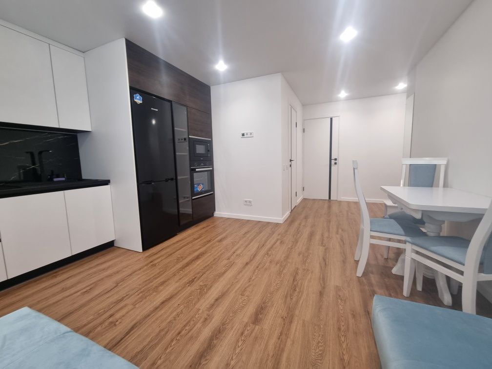 Furnished 1-Room Apartment with Designer Renovation and Built-in Appliances