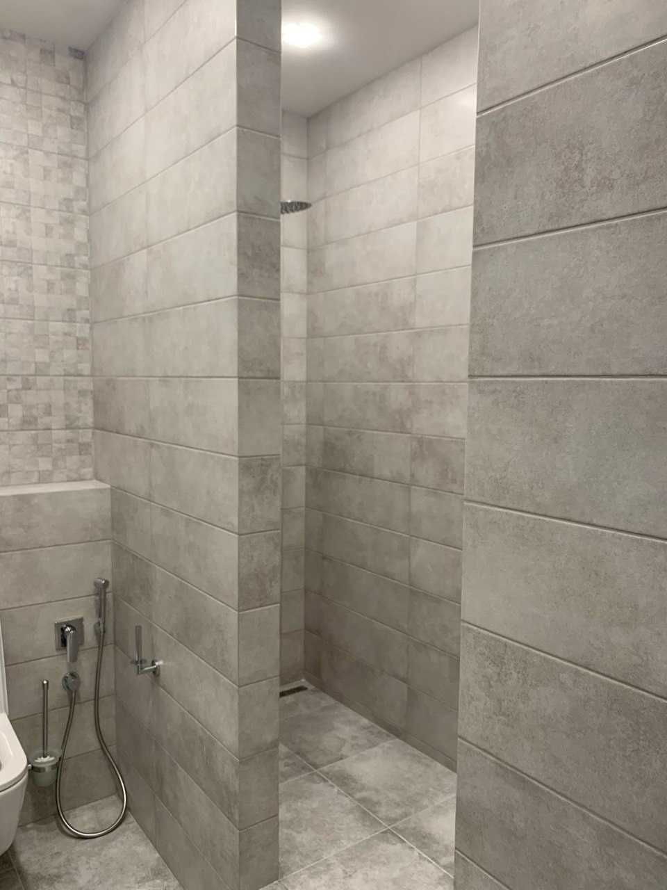 3-Room Apartment with Designer Renovation on Ispolkomovskaya Street
