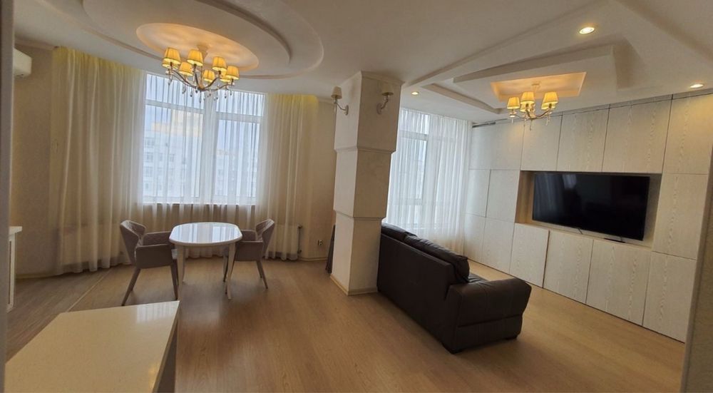 Luxury 1-Room Apartment near French Boulevard with Sea View