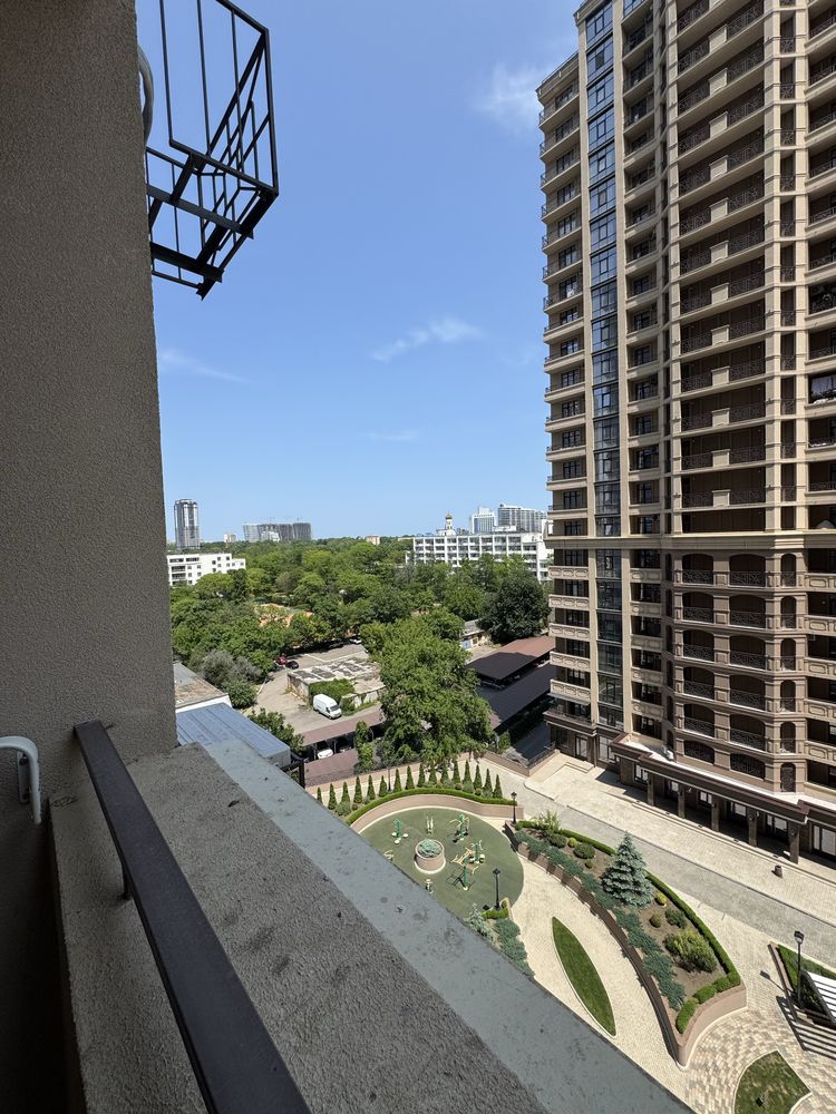 Luxury Apartment in Elegiya Park, Arcadia Center, Summer Rental