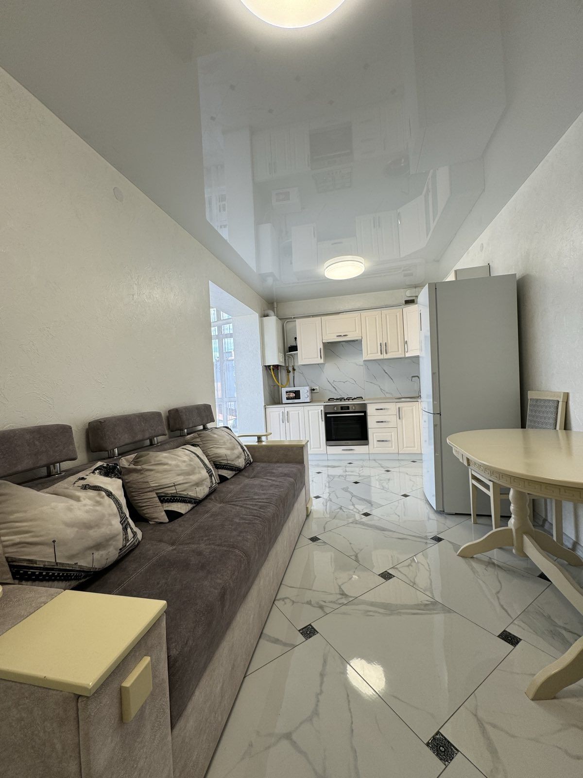 Modern 1-Bedroom Apartment in City Center with Full Amenities
