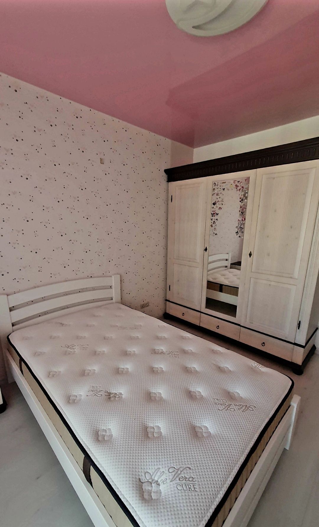 Modern 3-Bedroom Apartment with Autonomous Heating