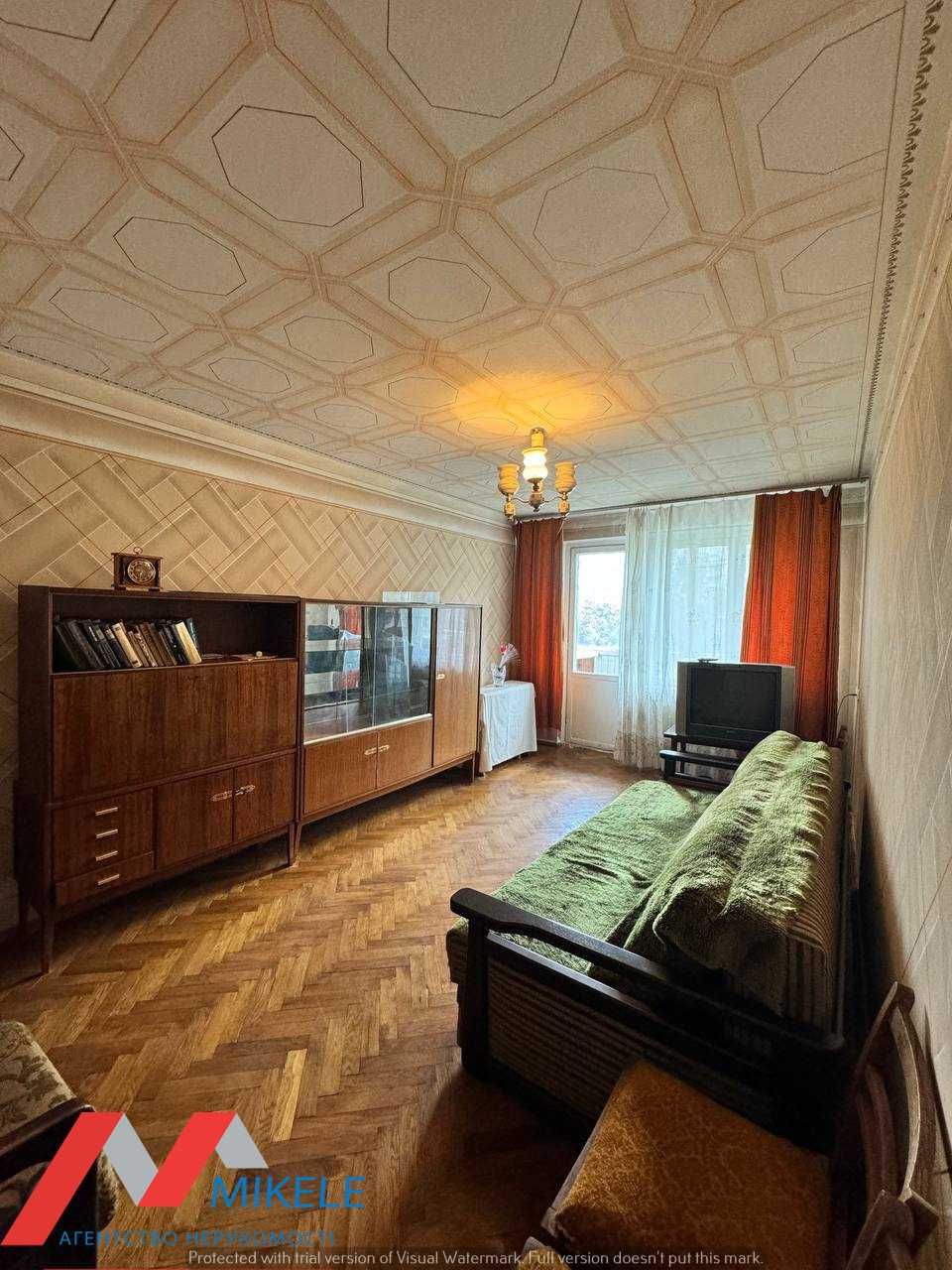 Comfortable 2-Room Apartment with Separate Rooms, Convenient Location